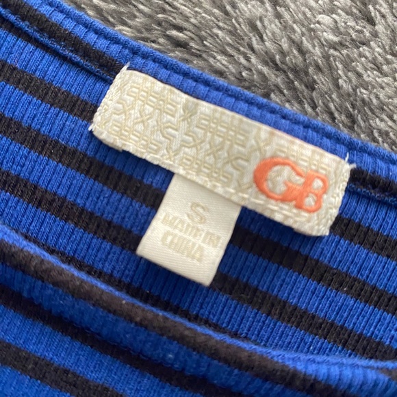 GB Crop Top - Picture 2 of 4